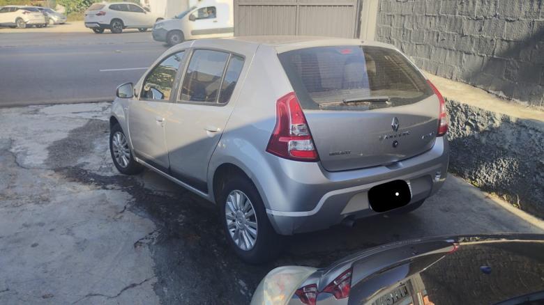 Renault - SANDERO PREVILEGE 1.6 AUT. 