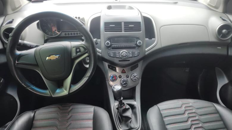 GM - Chevrolet - SONIC LT HB MT