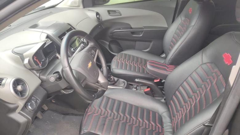 GM - Chevrolet - SONIC LT HB MT