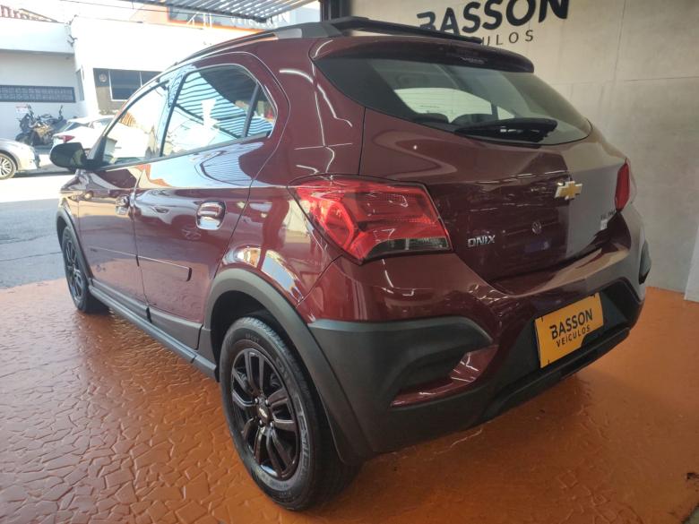 GM - Chevrolet - ONIX HATCH ACTIV 1.4 8V Flex 5p Mec.