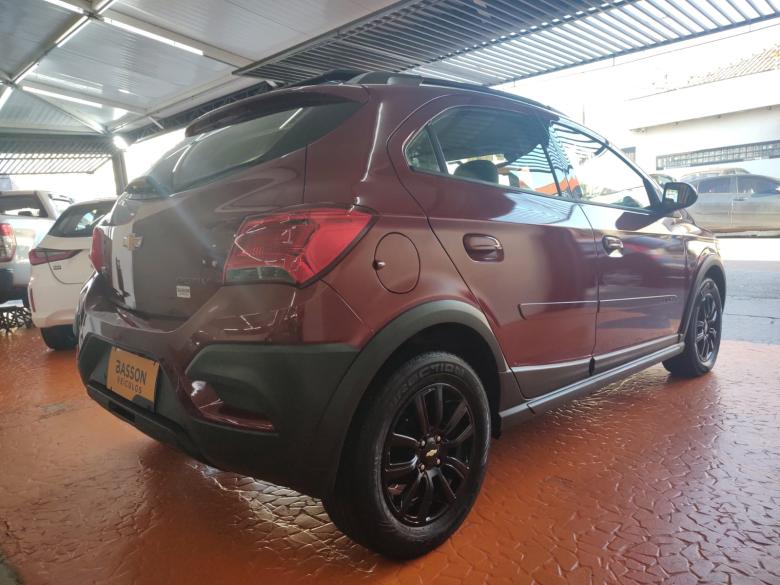 GM - Chevrolet - ONIX HATCH ACTIV 1.4 8V Flex 5p Mec.