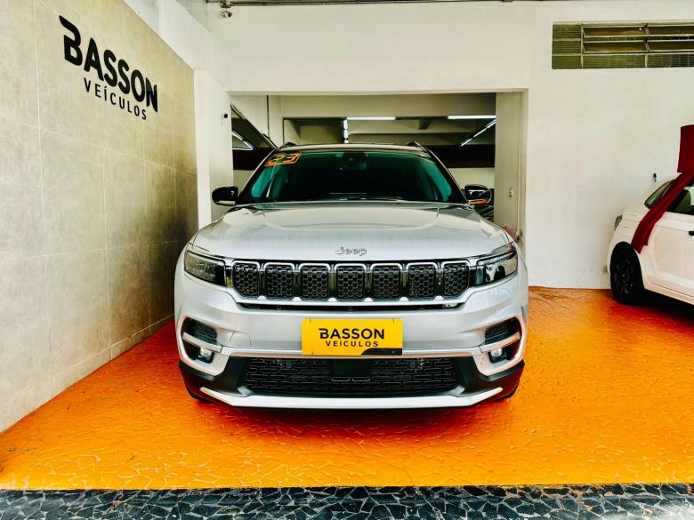 Jeep - COMMANDER LIM T270 1.3