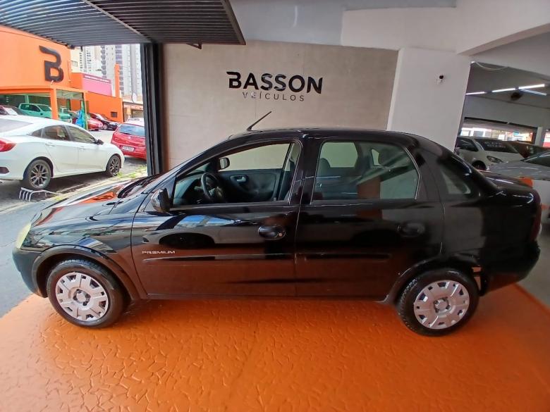 GM - Chevrolet - CORSA SEDAN PREMIUM