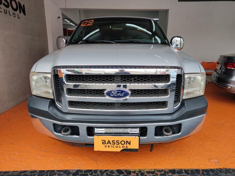 Ford - F250 XLT 3.9 4x2 