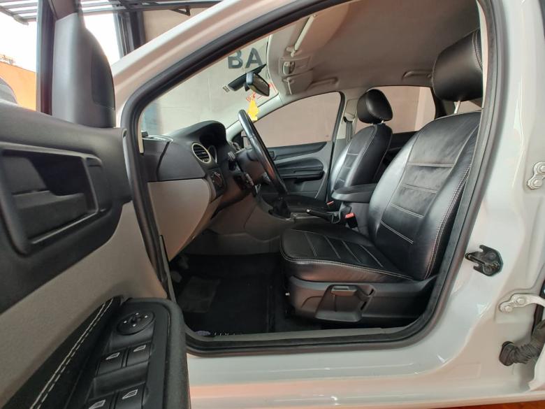 Ford - FOCUS 2L HC FLEX