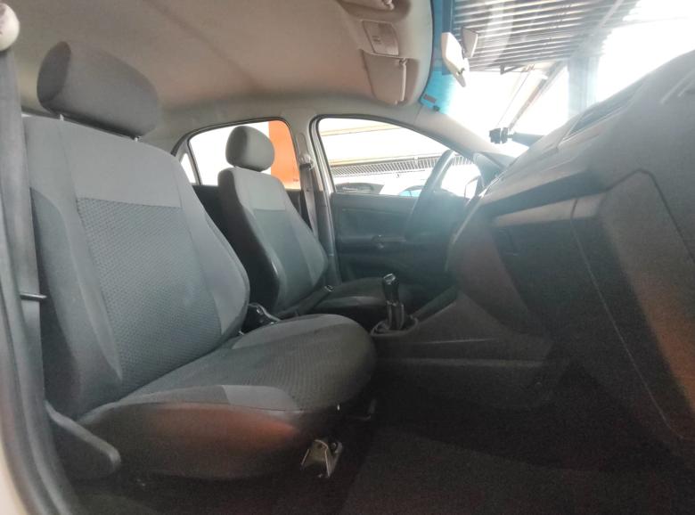 VW - VolksWagen - GOL 1.6 L MB5