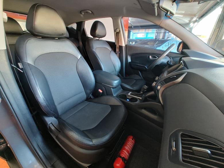 Hyundai - IX35 B AUT 2.0 