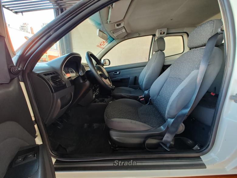 Fiat - STRADA TREK CD 1.6