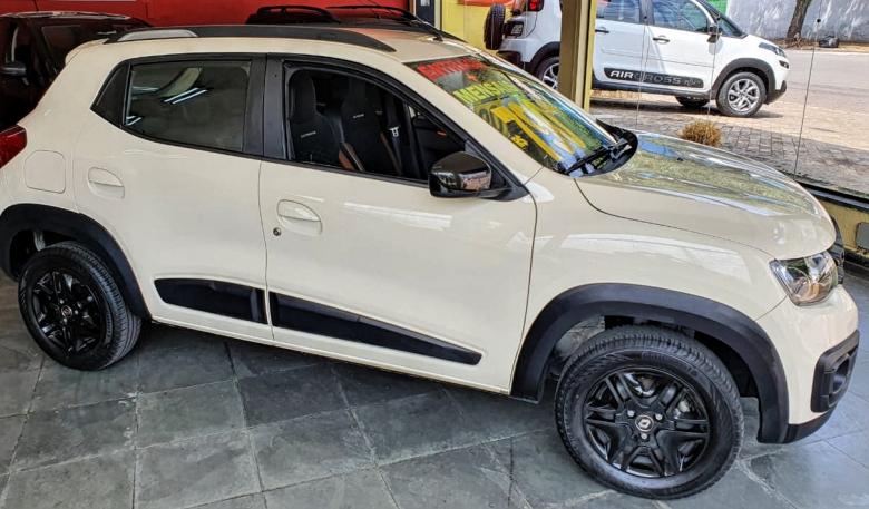 Renault - KWID OUTSIDER