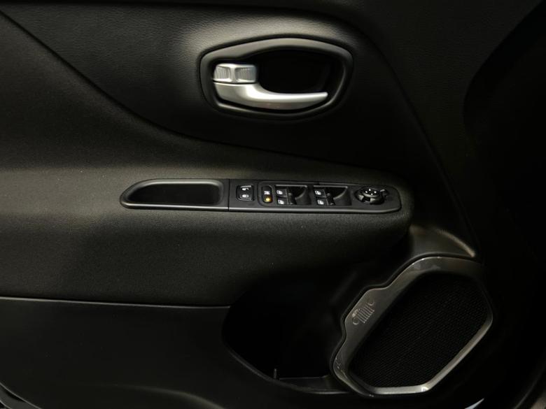 Jeep - JEEP / RENEGADE 1.3 T270 TB AT