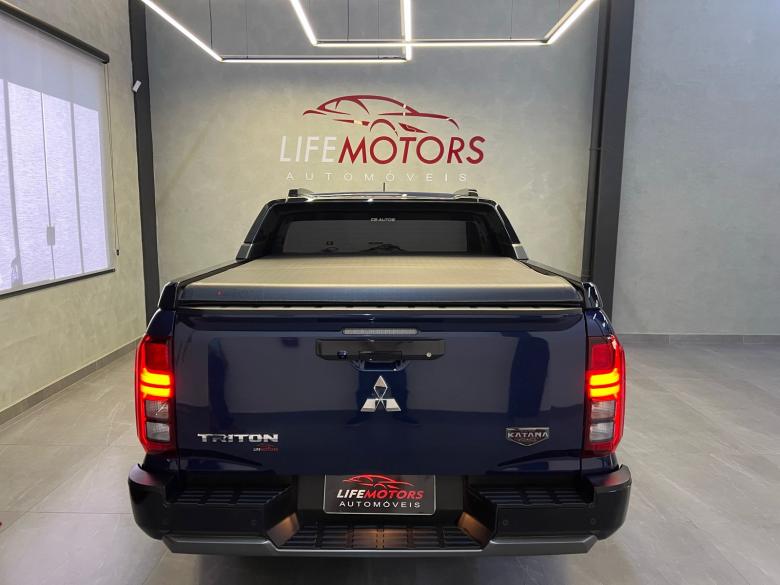 Mitsubishi - MITSUBISHI / TRITON KATANA 2.4 4X4 AT