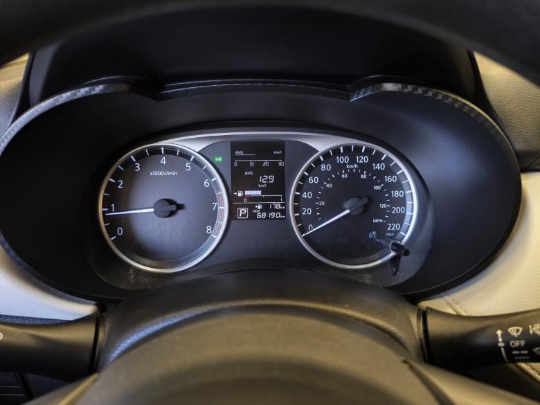 Nissan - NISSAN / VERSA SENSE 1.6 CVT