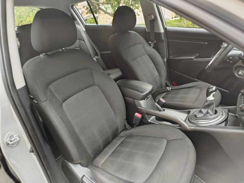 Kia Motors - I/ KIA SPORTAGE 2.0 MANUAL 2012/13