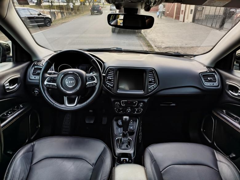 Jeep - JEEP/ COMPASS LONG 2.0 4X4 AUT 2016/17