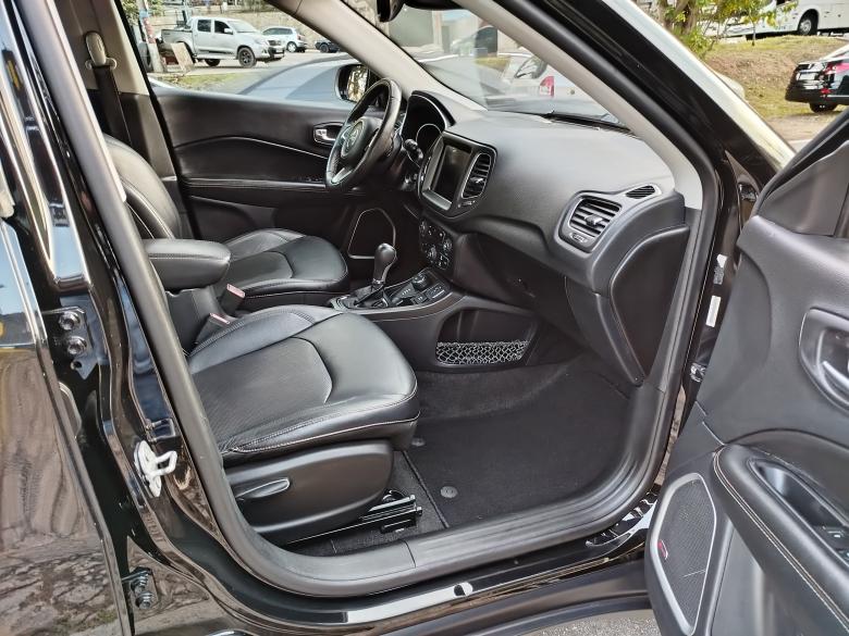 Jeep - JEEP/ COMPASS LONG 2.0 4X4 AUT 2016/17