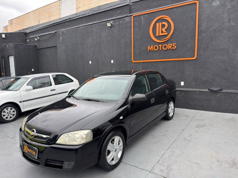 GM - Chevrolet - ASTRA SEDAN 2.0