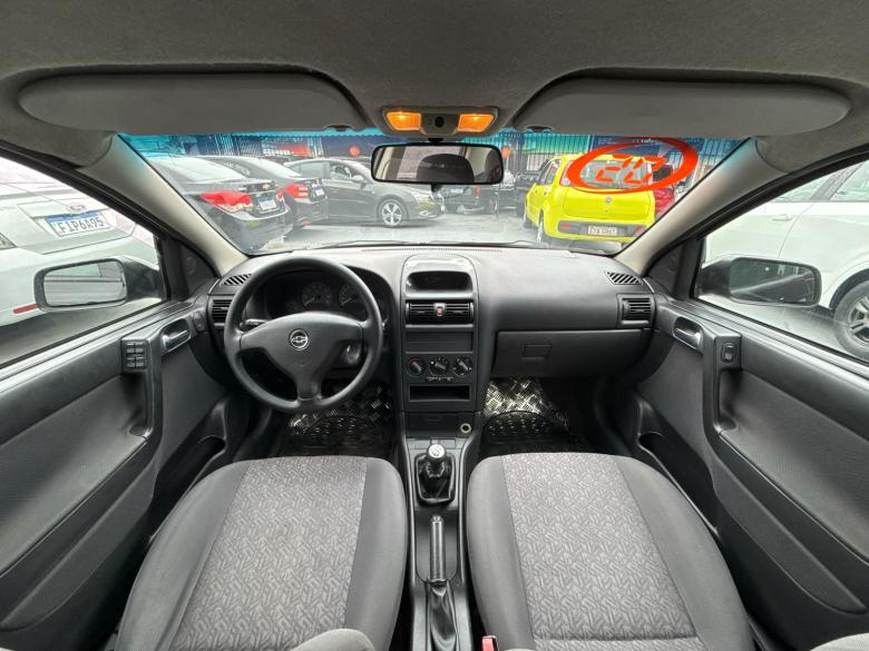 GM - Chevrolet - ASTRA SEDAN 2.0