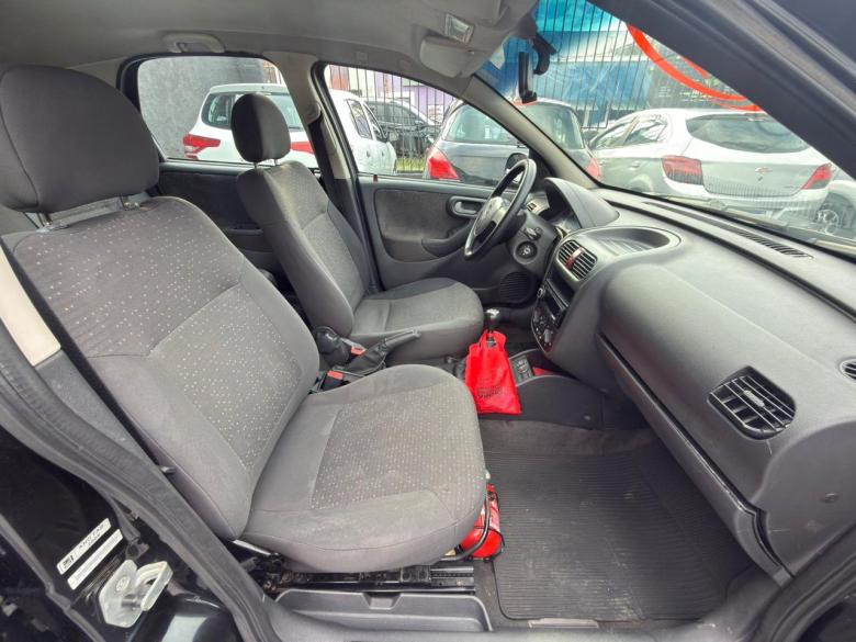 GM - Chevrolet - CORSA PREMIUM  1.4
