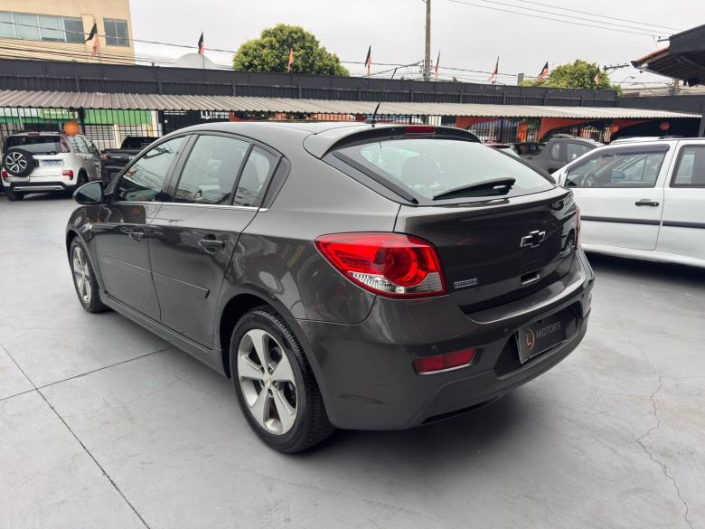 GM - Chevrolet - CRUZE1.8 LT