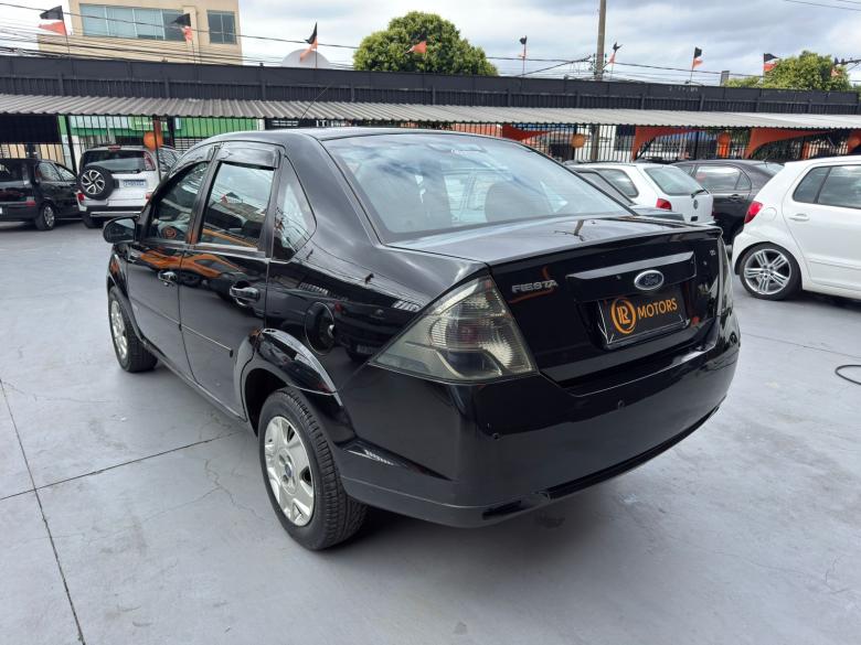 Ford - FIESTA SEDAN SE 1.6
