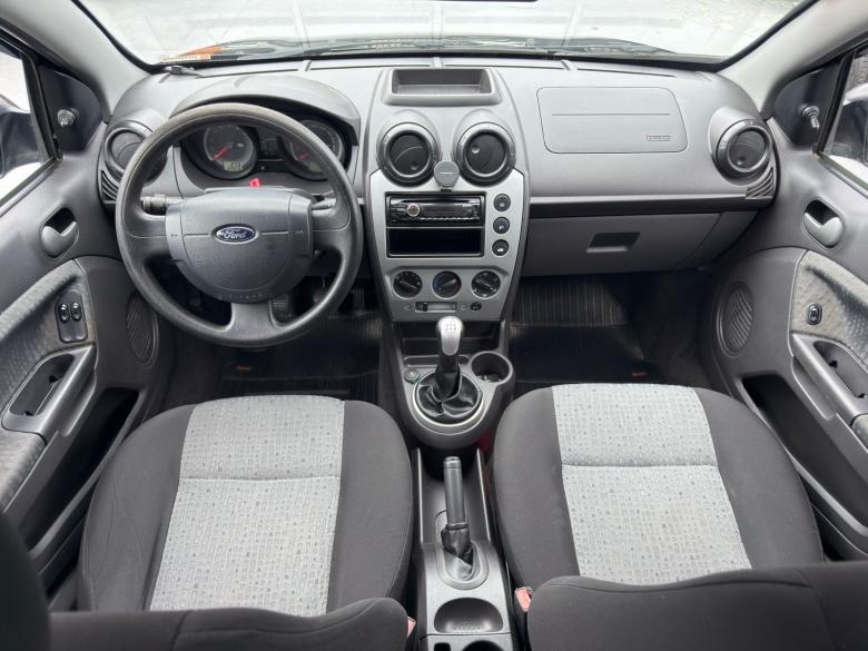 Ford - FIESTA SEDAN SE 1.6