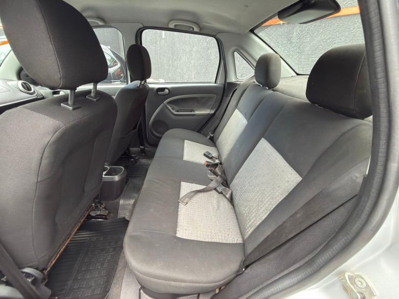 Ford - FIESTA SEDAN SE 1.6