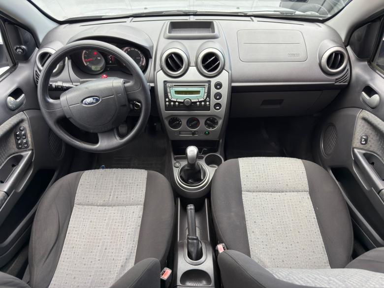 Ford - FIESTA SEDAN SE 1.6