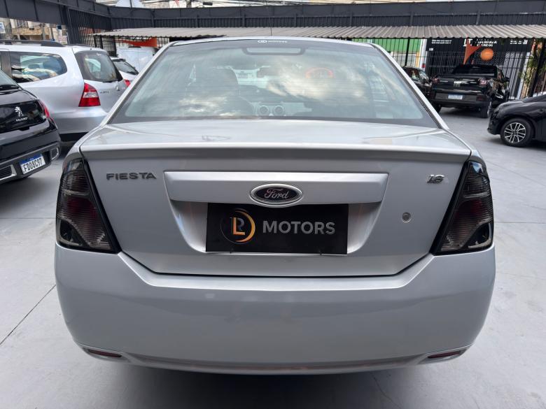 Ford - FIESTA SEDAN SE 1.6