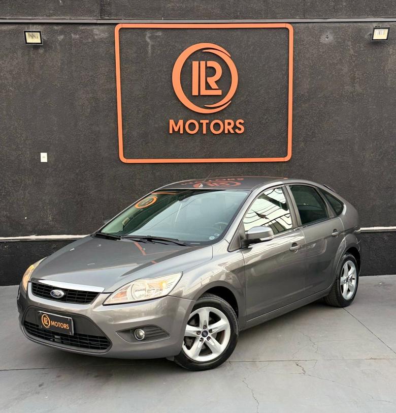 Ford - FOCUS  2.0 AT