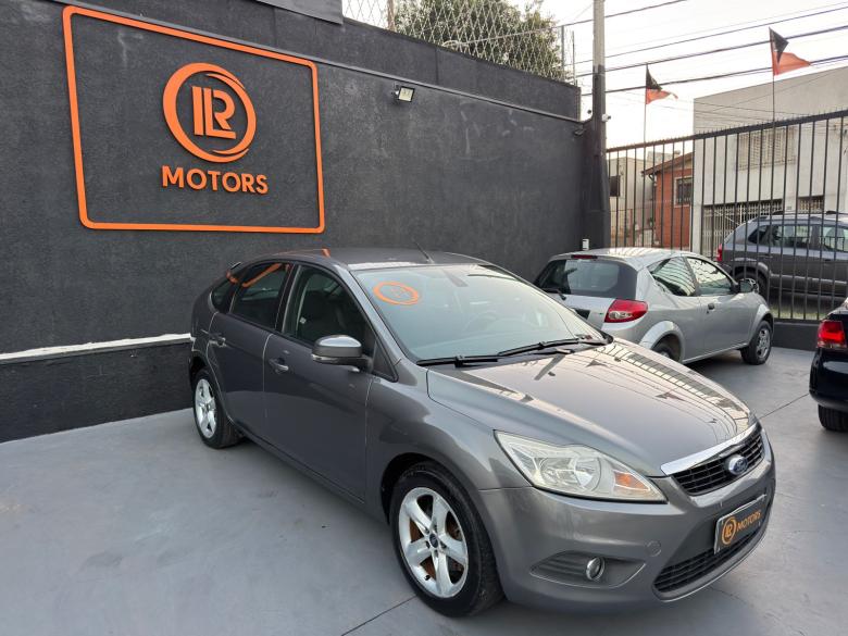 Ford - FOCUS  2.0 AT