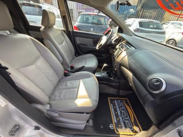 Nissan - GRAND LIVINA SL AT