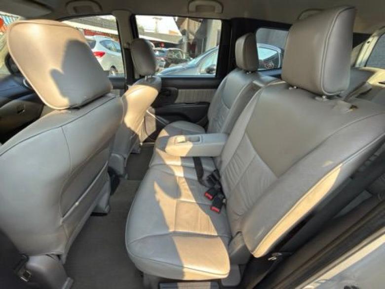 Nissan - GRAND LIVINA SL AT