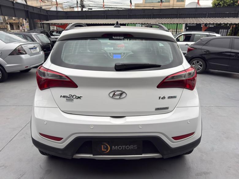 Hyundai - HB20-X STYLE AT