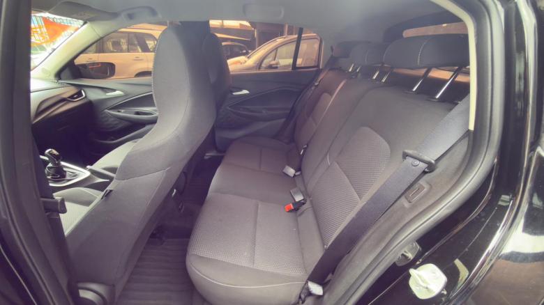 GM - Chevrolet - ONIX 1.0 MT LT2