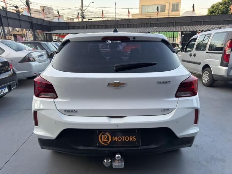 GM - Chevrolet - ONIX 1.0 TB  MT LTZ
