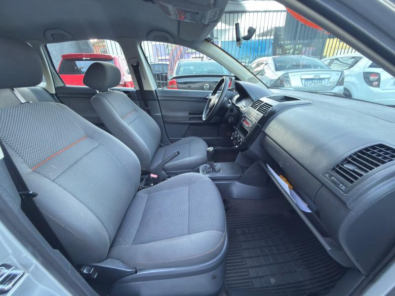 VW - VolksWagen - POLO HATCH  1.6