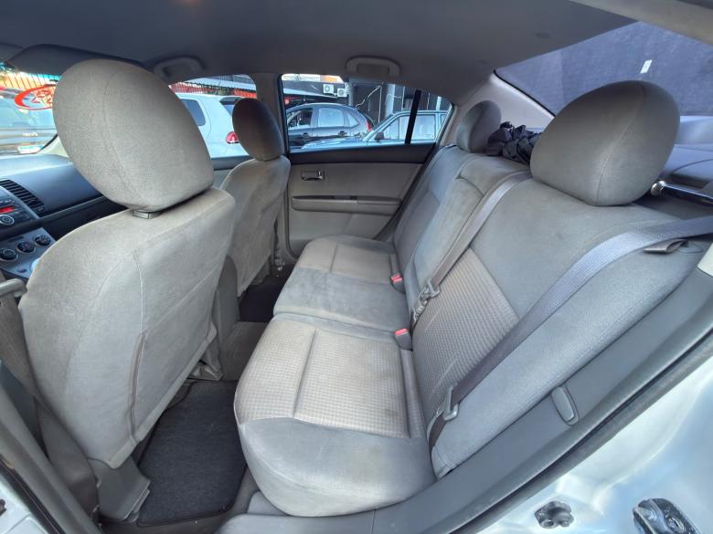 Nissan - SENTRA S 2.0 AT