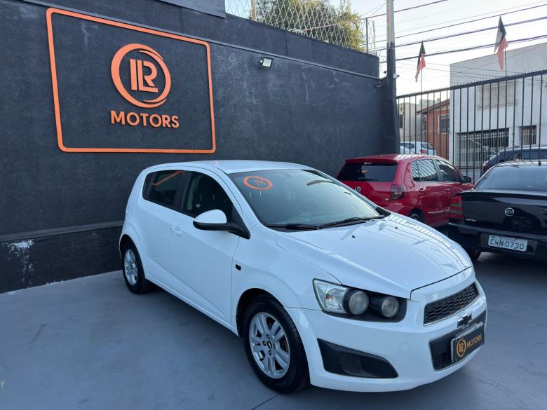 GM - Chevrolet - SONIC LT MT