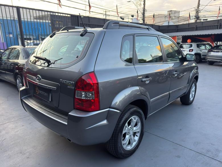 Hyundai - TUCSON2.0 GLS