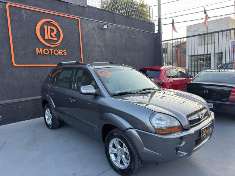 Hyundai - TUCSON2.0 GLS