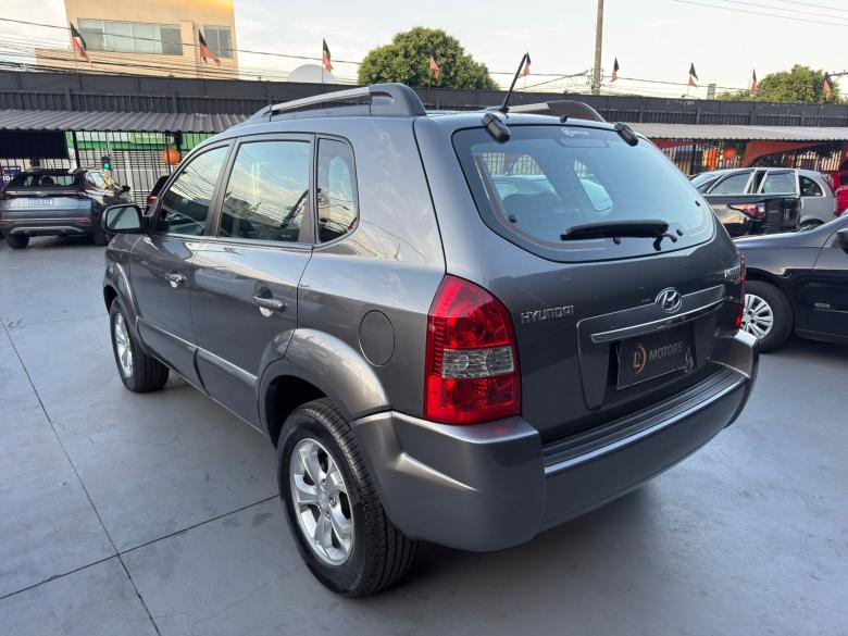 Hyundai - TUCSON2.0 GLS