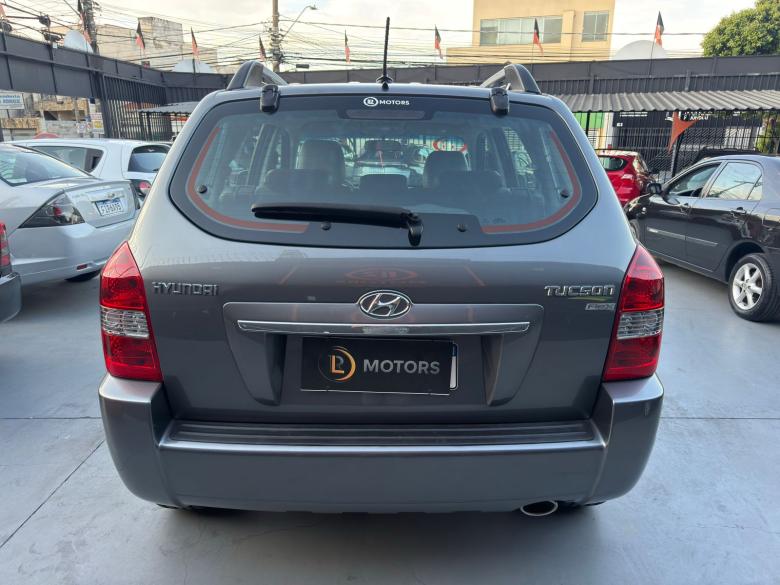 Hyundai - TUCSON2.0 GLS