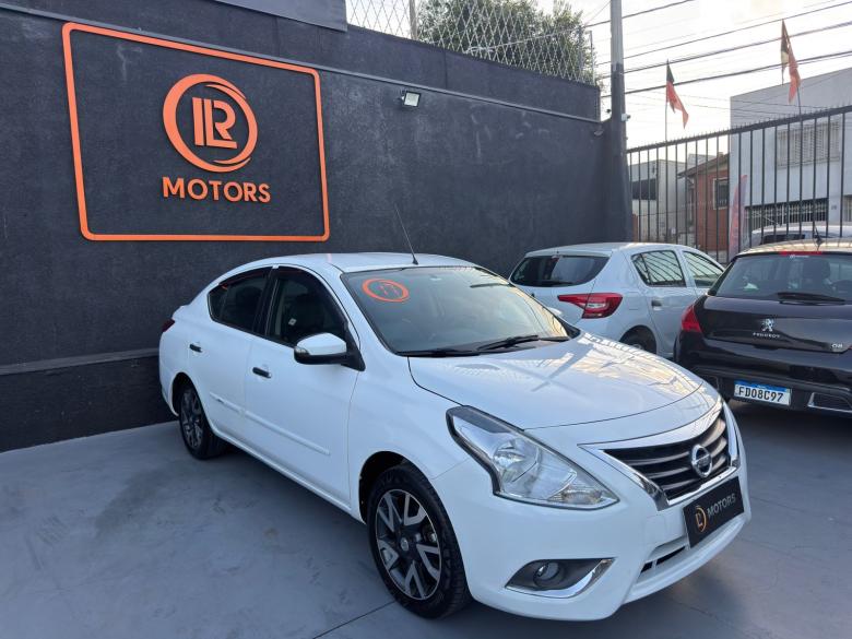Nissan - VERSA 1.6 UNIQUE CVT