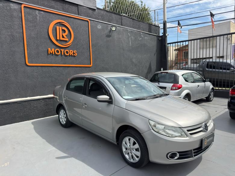 VW - VolksWagen - VOYAGE 1.0