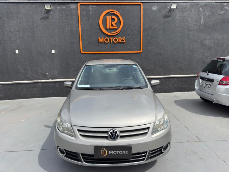 VW - VolksWagen - VOYAGE 1.0